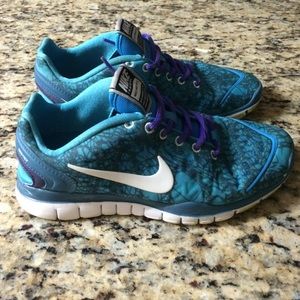 Nike Free TR2 women's size 7  FINAL SALE‼️