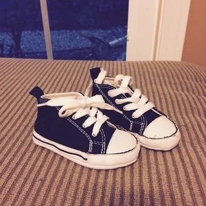 🌸 infant boys converse all stars🌸