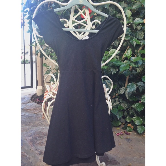 SOLD Brandy Melville/John Galt black dress - Picture 3 of 4