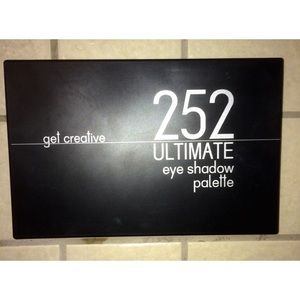 252 eyeshadow palette