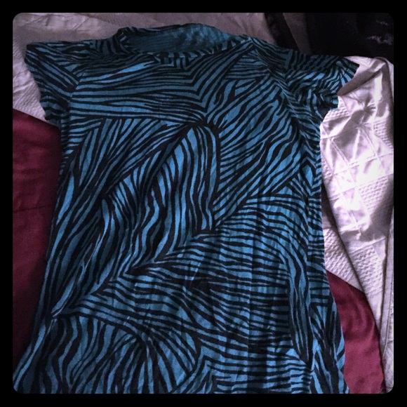 Turquoise zebra T-shirt - Picture 1 of 1