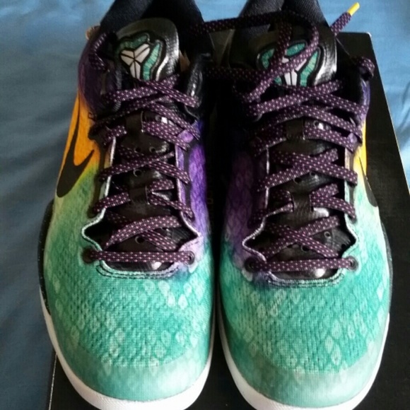 Kobe easter 8 sz 8