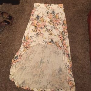 hi-lo flowered billabong skirt (m)