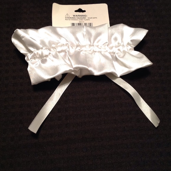 Studded Garter Belt - Picture 3 of 3