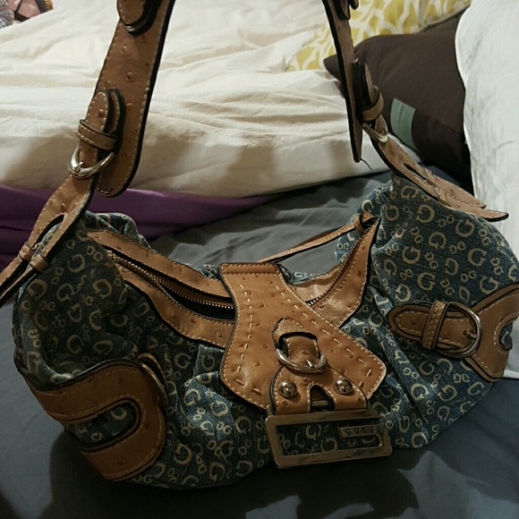 Guess purse