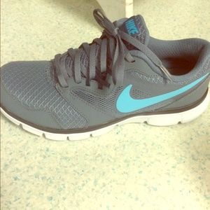 BRAND NEW Nike Experience Run 3