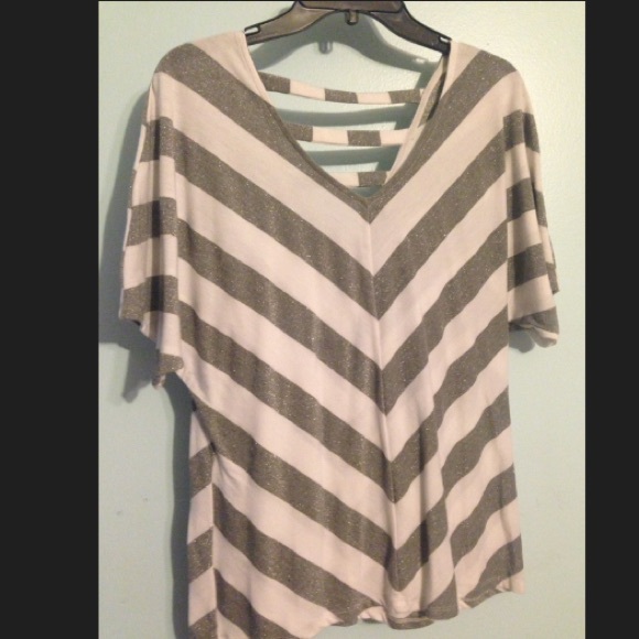 Flowy grey and white top, cool design on back