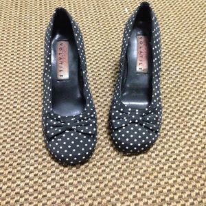 Polka dot pumps 7.5