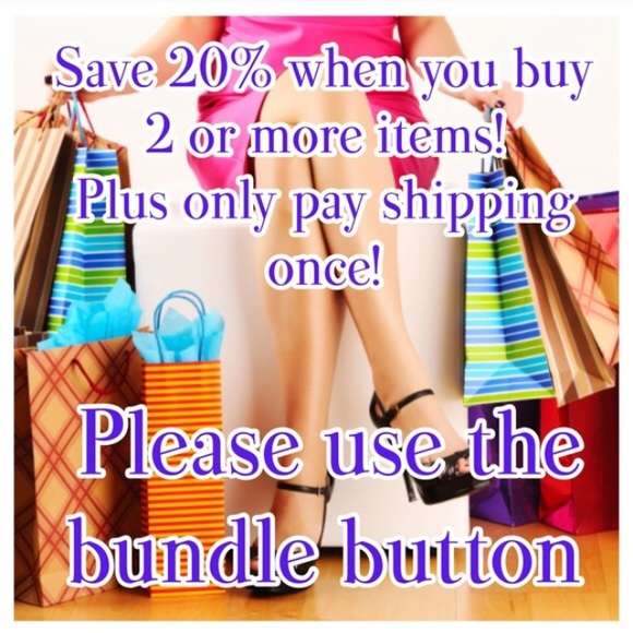 🌸SOLD🌸White tank - Picture 4 of 4