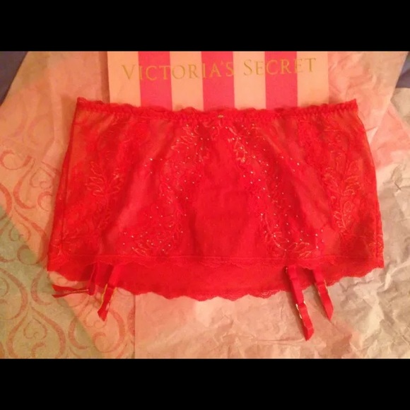 Victoria's Secret Push Up Bra & Garter Set , 36B - Picture 3 of 4