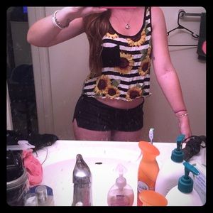 Black & white stripe crop top with sunflowers 🌻