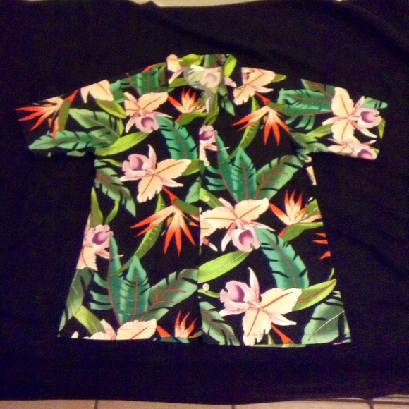 Floral button up Urban outfitters