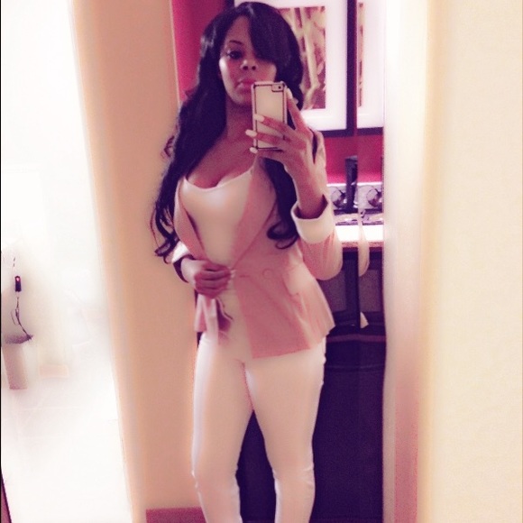 Casual Pleated Blush Blazer with Pockets - Picture 1 of 1