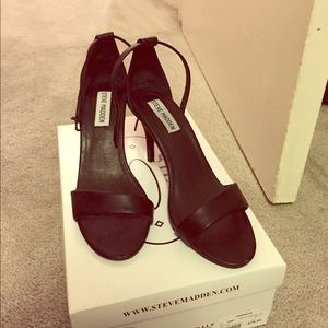 Steve Madden Black heels