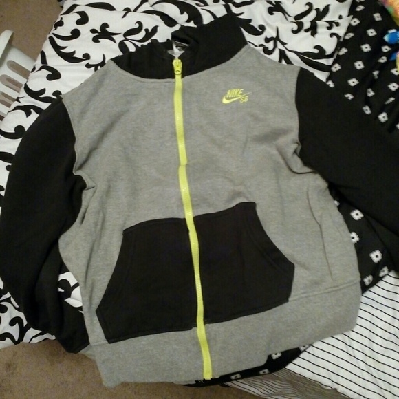 nike skateboarding zip up - Picture 1 of 3