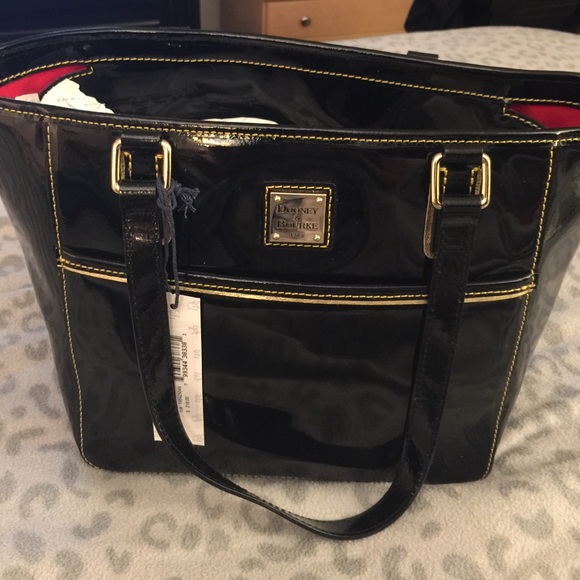 Dooney & Bourke small Salem