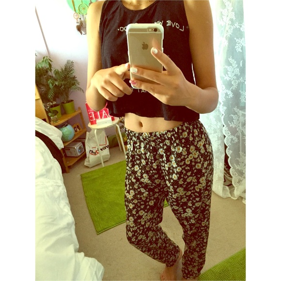 Daisy printed joggers