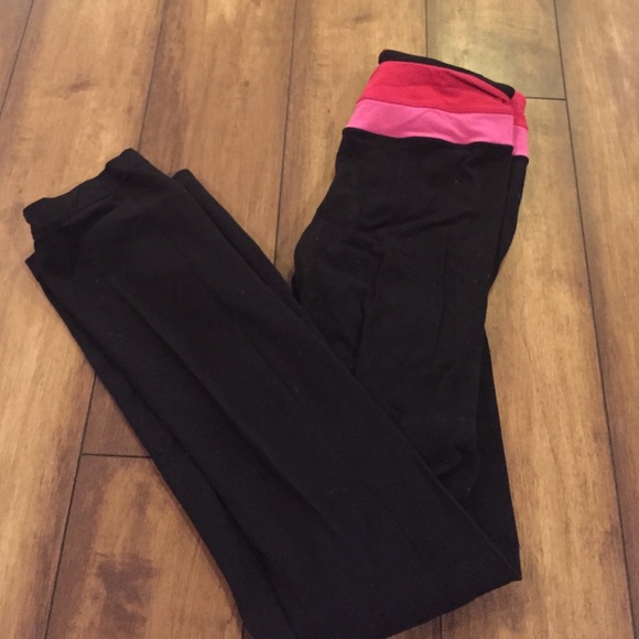 Boot cut lulu lemon yoga pants