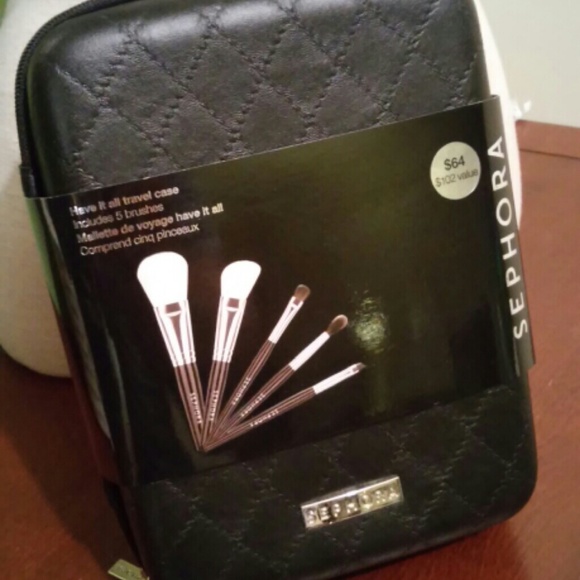 BNWT Sephora Have it All Travel Case with 5brushes