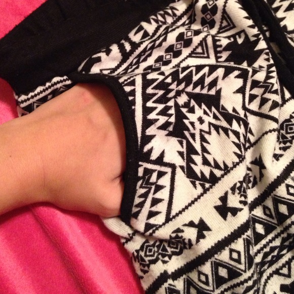 Pattern joggers - Picture 2 of 3
