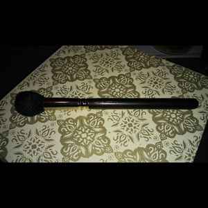 Authentic MAC 109 Small Contour Brush