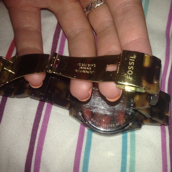 Tortoise shell Fossil watch w/ jewels around face - Picture 2 of 4