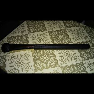 Authentic MAC 227 Large Fluff Brush