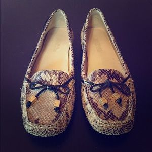💛 Michael Kors Snakeskin Loafers 💛