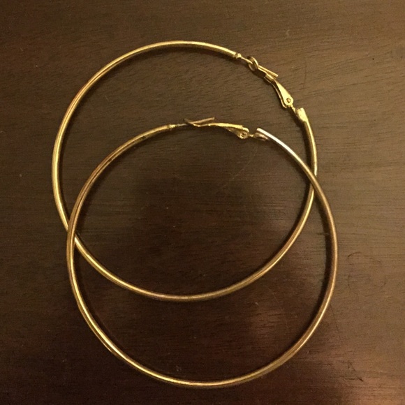 Earring - Picture 2 of 3