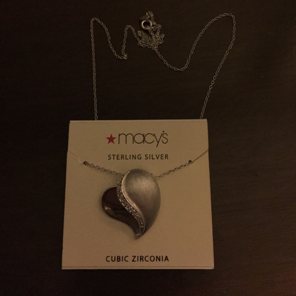 Necklace - Picture 1 of 3