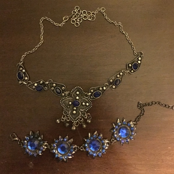 Set - Picture 1 of 3