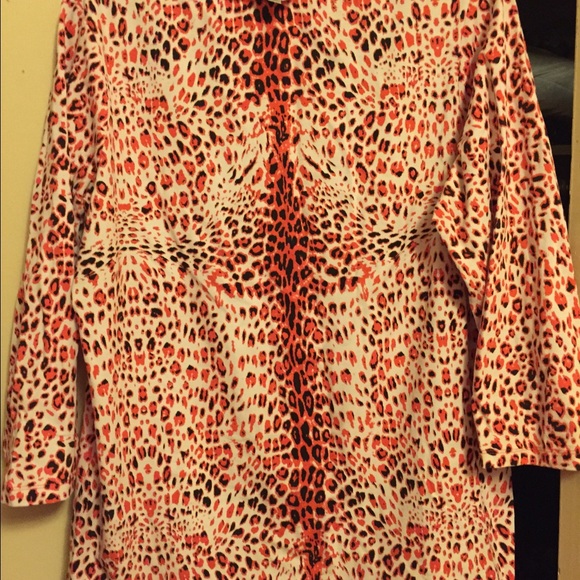 Cute 3/4 sleeve animal print shirt - Picture 3 of 6