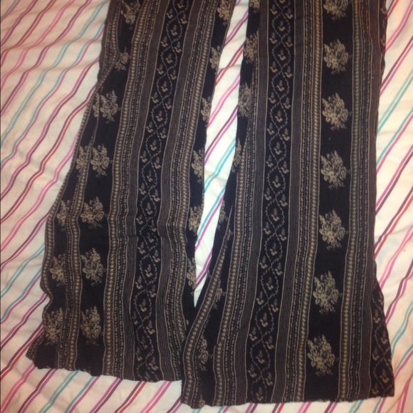 Boho style linen flare pants - Picture 2 of 3