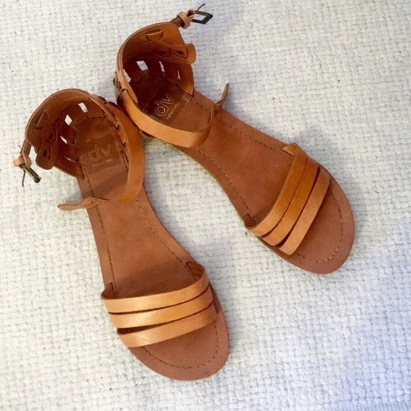 🚫SOLD🚫 DV by Dolce Vita Daffodil leather sandals