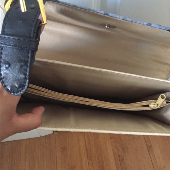 Korean style small cross body/satchel bag - Picture 3 of 3