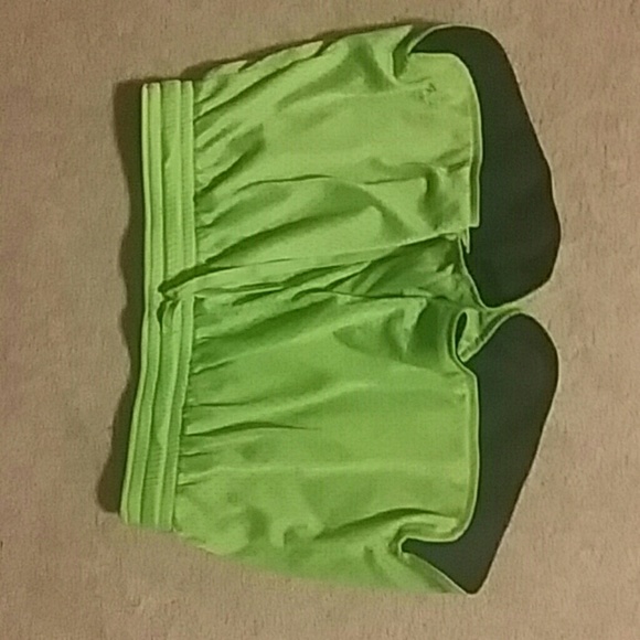 Shorts - Picture 2 of 3