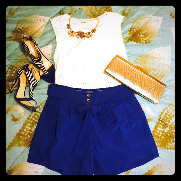 Pleated paper bag short