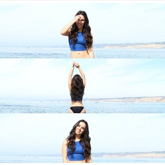 Crop top - Picture 2 of 2