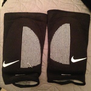 Nike knee pads