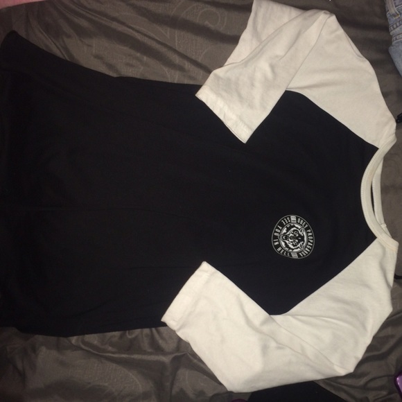 OBEY fitted girls tee 😍 worn once!*like to lower$