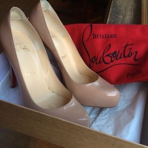 AVAILABLE Christian Louboutin Rolando