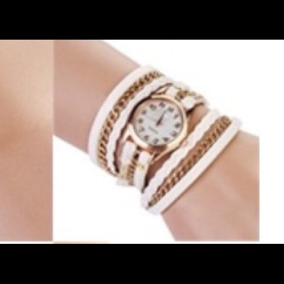 WHITE VINTAGE RIVET LEATHER BRACELET