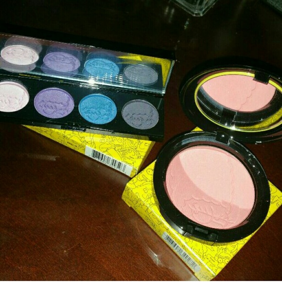 💜SOLD💜MAC SIMPSONS COLLECTION - Picture 1 of 1