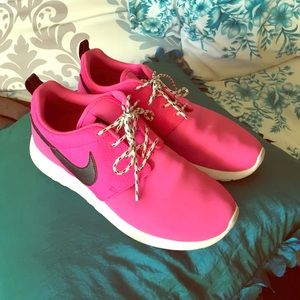 Women's Pink Nike Roshes