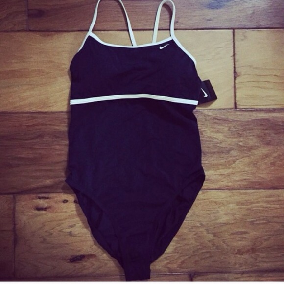 New black and white nike tank style bathing suit