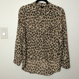 Leopard longsleeve high low collared blouse sz. 6