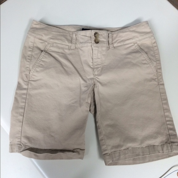 American Eagle Bermudas