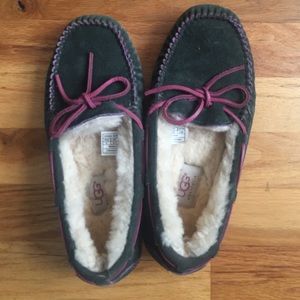 NWOT Green Ugg Dakota Moccasins Slippers! 🅿️🅿️