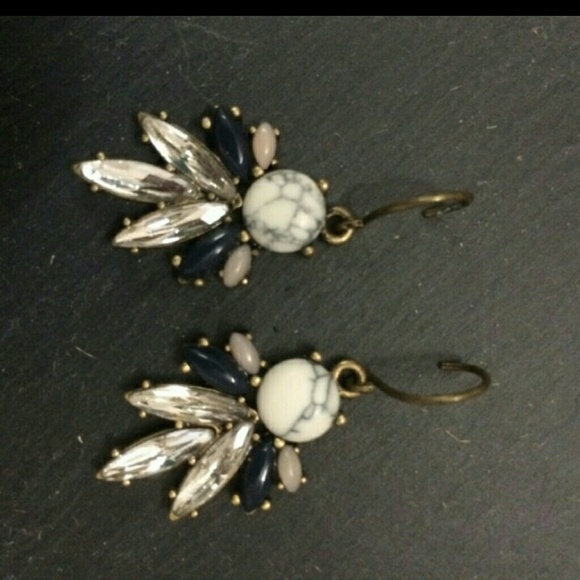 Chloe + Isabel Morning Tide Drop earrings
