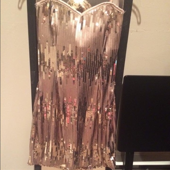 Sequined dress - Picture 1 of 1